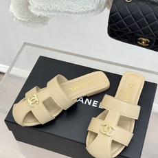 CHANE*|小香26M新品双C镂空罗马平底凉鞋金属双C闪耀鞋身中央镂空交错勾勒复古线条平底设计行走轻盈 CHANE*|小香26M新品双C镂空罗马平底凉鞋金属双C闪耀鞋身中央镂空交错勾勒复古线条平底设计行走轻盈