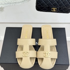 CHANE*|小香26M新品双C镂空罗马平底凉鞋金属双C闪耀鞋身中央镂空交错勾勒复古线条平底设计行走轻盈 CHANE*|小香26M新品双C镂空罗马平底凉鞋金属双C闪耀鞋身中央镂空交错勾勒复古线条平底设计行走轻盈