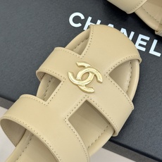 CHANE*|小香26M新品双C镂空罗马平底凉鞋金属双C闪耀鞋身中央镂空交错勾勒复古线条平底设计行走轻盈 CHANE*|小香26M新品双C镂空罗马平底凉鞋金属双C闪耀鞋身中央镂空交错勾勒复古线条平底设计行走轻盈
