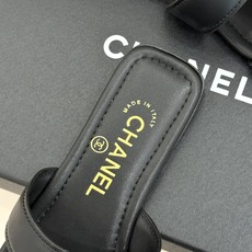 CHANE*|小香26M新品双C镂空罗马平底凉鞋金属双C闪耀鞋身中央镂空交错勾勒复古线条平底设计行走轻盈 CHANE*|小香26M新品双C镂空罗马平底凉鞋金属双C闪耀鞋身中央镂空交错勾勒复古线条平底设计行走轻盈