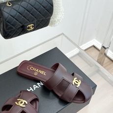 CHANE*|小香26M新品双C镂空罗马平底凉鞋金属双C闪耀鞋身中央镂空交错勾勒复古线条平底设计行走轻盈 CHANE*|小香26M新品双C镂空罗马平底凉鞋金属双C闪耀鞋身中央镂空交错勾勒复古线条平底设计行走轻盈