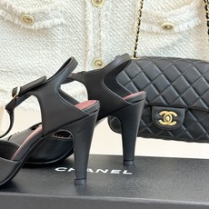 CHANE*|小香26A新品双C拼色尖头高跟凉鞋26A早秋王炸新品登场金属小双C闪得超精致撞色拼接层次感 CHANE*|小香26A新品双C拼色尖头高跟凉鞋26A早秋王炸新品登场金属小双C闪得超精致撞色拼接层次感