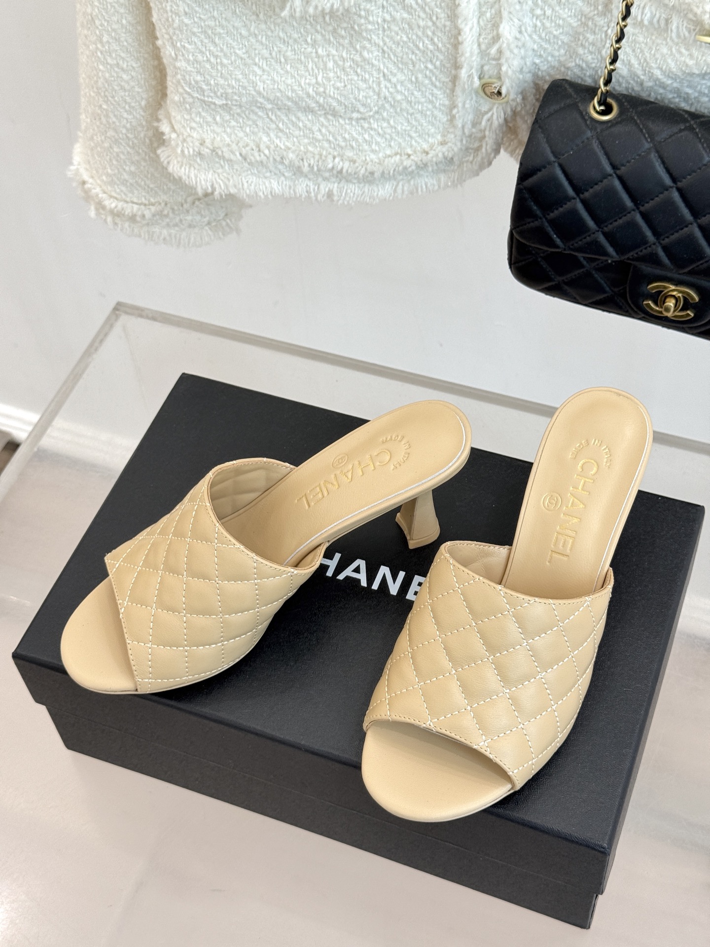 CHANE*|小香26A新品菱格鱼嘴高跟拖鞋26A早秋封神单品金属双C闪得挪不开眼经典菱格纹高级感拉满鞋 CHANE*|小香26A新品菱格鱼嘴高跟拖鞋26A早秋封神单品金属双C闪得挪不开眼经典菱格纹高级感拉满鞋