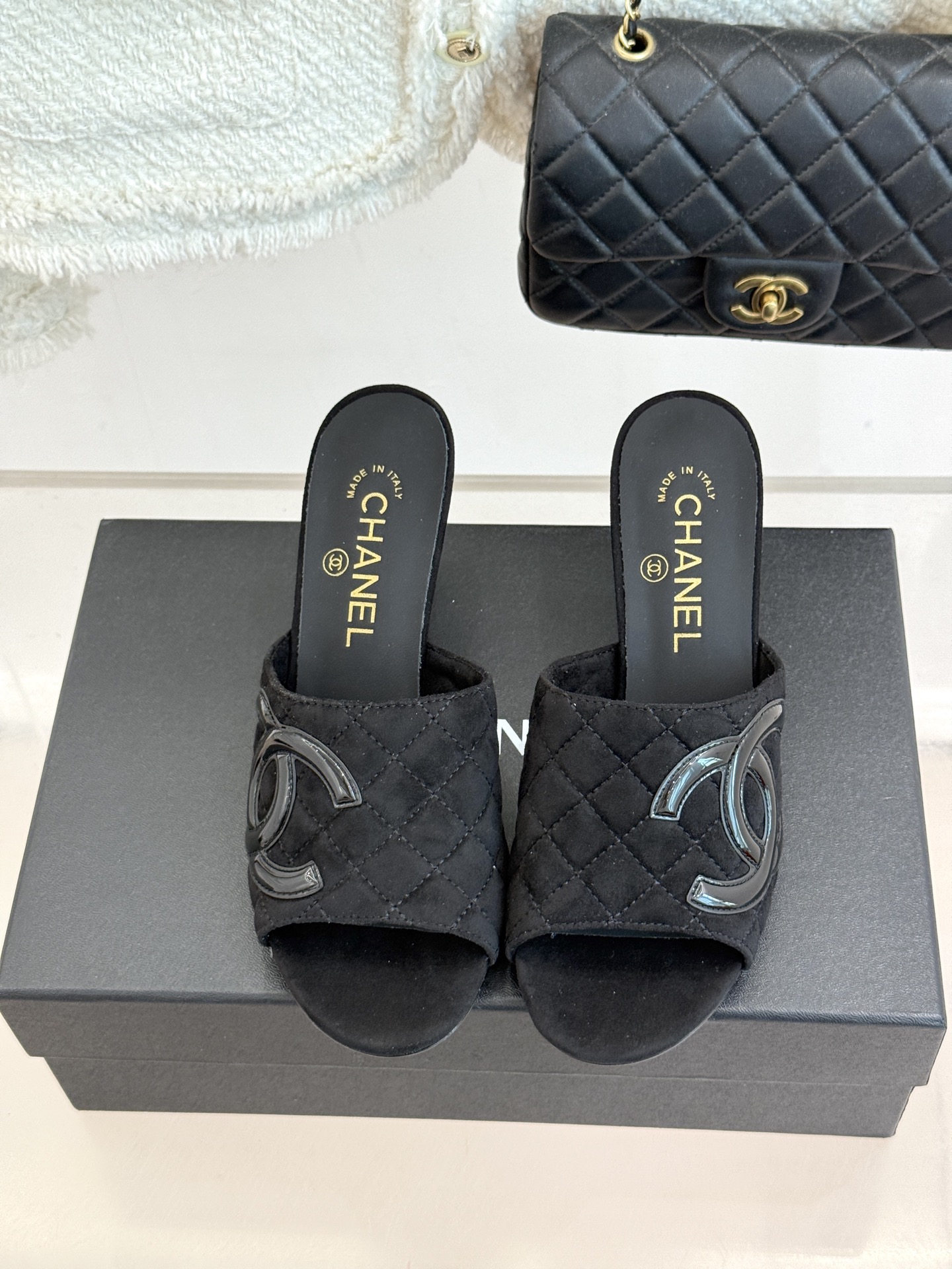 CHANE*|小香26A新品大双C菱格鱼嘴高跟拖鞋26A早秋王炸登场大双C菱格惊艳全场经典菱格纹铺满鞋面 CHANE*|小香26A新品大双C菱格鱼嘴高跟拖鞋26A早秋王炸登场大双C菱格惊艳全场经典菱格纹铺满鞋面