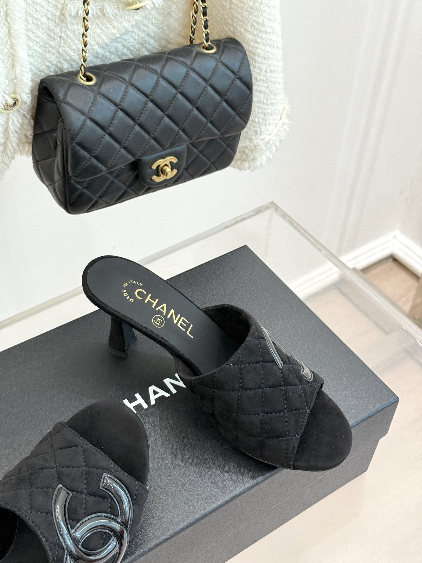 CHANE*|小香26A新品大双C菱格鱼嘴高跟拖鞋26A早秋王炸登场大双C菱格惊艳全场经典菱格纹铺满鞋面 CHANE*|小香26A新品大双C菱格鱼嘴高跟拖鞋26A早秋王炸登场大双C菱格惊艳全场经典菱格纹铺满鞋面