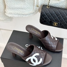CHANE*|小香26A新品大双C菱格鱼嘴高跟拖鞋26A早秋王炸登场大双C菱格惊艳全场经典菱格纹铺满鞋面 CHANE*|小香26A新品大双C菱格鱼嘴高跟拖鞋26A早秋王炸登场大双C菱格惊艳全场经典菱格纹铺满鞋面
