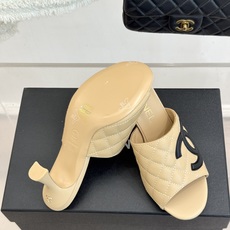 CHANE*|小香26A新品大双C菱格鱼嘴高跟拖鞋26A早秋王炸登场大双C菱格惊艳全场经典菱格纹铺满鞋面 CHANE*|小香26A新品大双C菱格鱼嘴高跟拖鞋26A早秋王炸登场大双C菱格惊艳全场经典菱格纹铺满鞋面