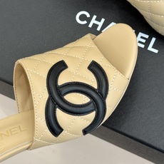 CHANE*|小香26A新品大双C菱格鱼嘴高跟拖鞋26A早秋王炸登场大双C菱格惊艳全场经典菱格纹铺满鞋面 CHANE*|小香26A新品大双C菱格鱼嘴高跟拖鞋26A早秋王炸登场大双C菱格惊艳全场经典菱格纹铺满鞋面