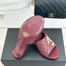 CHANE*|小香26A新品大双C菱格鱼嘴高跟拖鞋26A早秋王炸登场大双C菱格惊艳全场经典菱格纹铺满鞋面 CHANE*|小香26A新品大双C菱格鱼嘴高跟拖鞋26A早秋王炸登场大双C菱格惊艳全场经典菱格纹铺满鞋面