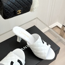 CHANE*|小香26A新品大双C菱格鱼嘴高跟拖鞋26A早秋王炸登场大双C菱格惊艳全场经典菱格纹铺满鞋面 CHANE*|小香26A新品大双C菱格鱼嘴高跟拖鞋26A早秋王炸登场大双C菱格惊艳全场经典菱格纹铺满鞋面