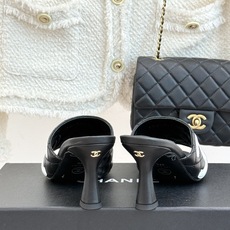 CHANE*|小香26A新品大双C菱格鱼嘴高跟拖鞋26A早秋王炸登场大双C菱格惊艳全场经典菱格纹铺满鞋面 CHANE*|小香26A新品大双C菱格鱼嘴高跟拖鞋26A早秋王炸登场大双C菱格惊艳全场经典菱格纹铺满鞋面
