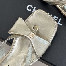 CHANE*|小香经典双C蝴蝶结夹脚平底人字拖鞋夏日的温柔贵气感皮面蝴蝶结轻落脚背双C金标藏着法式浪漫小 CHANE*|小香经典双C蝴蝶结夹脚平底人字拖鞋夏日的温柔贵气感皮面蝴蝶结轻落脚背双C金标藏着法式浪漫小