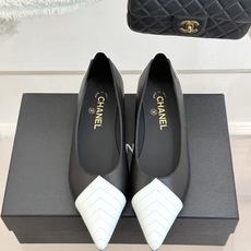 CHANE*|小香26A新品拼色双C尖头平底单鞋26A早秋王炸拼色单鞋撞色拼接自带高级氛围感双C暗纹低调 CHANE*|小香26A新品拼色双C尖头平底单鞋26A早秋王炸拼色单鞋撞色拼接自带高级氛围感双C暗纹低调