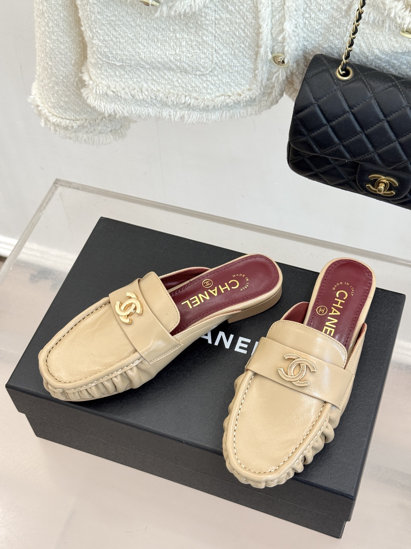 CHANE*|小香26A新品老钱风褶皱乐福半拖26A早秋老钱风神鞋褶皱肌理揉进松弛感双C金属扣低调闪微光 CHANE*|小香26A新品老钱风褶皱乐福半拖26A早秋老钱风神鞋褶皱肌理揉进松弛感双C金属扣低调闪微光