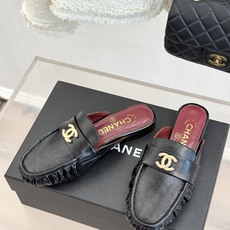 CHANE*|小香26A新品老钱风褶皱乐福半拖26A早秋老钱风神鞋褶皱肌理揉进松弛感双C金属扣低调闪微光 CHANE*|小香26A新品老钱风褶皱乐福半拖26A早秋老钱风神鞋褶皱肌理揉进松弛感双C金属扣低调闪微光