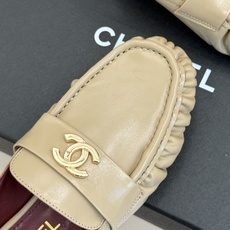 CHANE*|小香26A新品老钱风褶皱乐福半拖26A早秋老钱风神鞋褶皱肌理揉进松弛感双C金属扣低调闪微光 CHANE*|小香26A新品老钱风褶皱乐福半拖26A早秋老钱风神鞋褶皱肌理揉进松弛感双C金属扣低调闪微光
