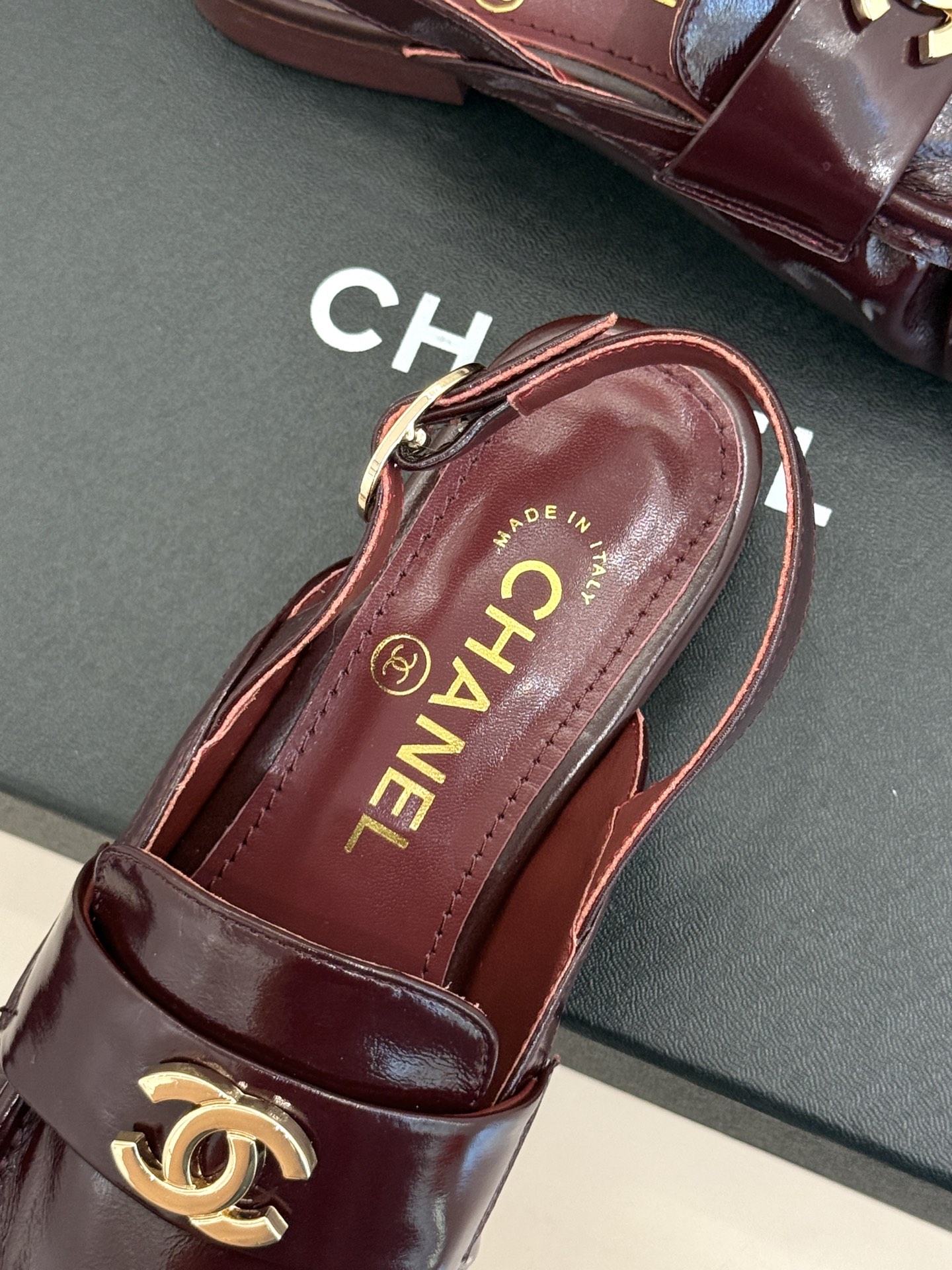 CHANE*|小香26A新品老钱风褶皱乐福半拖26A早秋老钱风神鞋褶皱肌理揉进松弛感双C金属扣低调闪微光 CHANE*|小香26A新品老钱风褶皱乐福半拖26A早秋老钱风神鞋褶皱肌理揉进松弛感双C金属扣低调闪微光