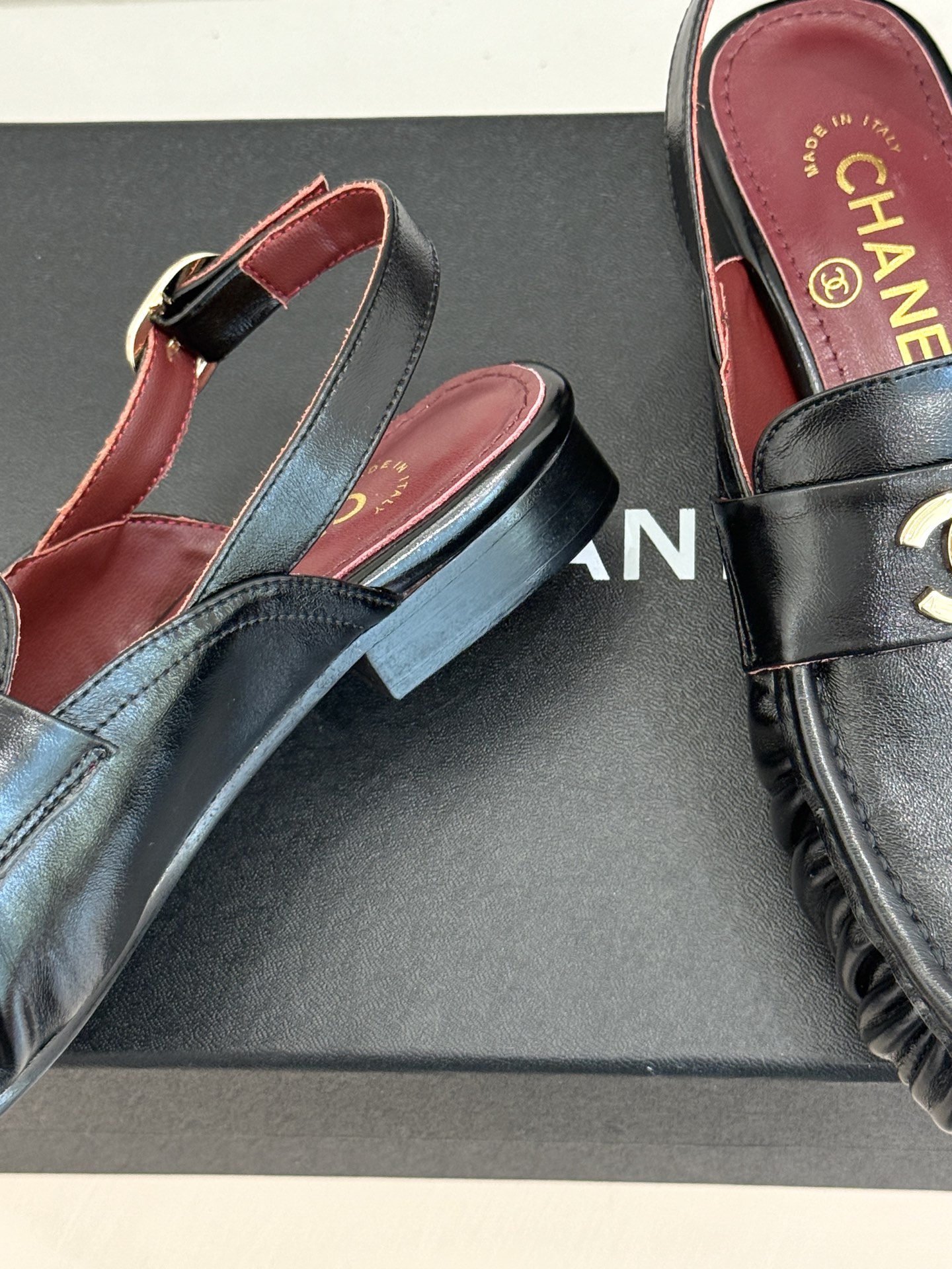 CHANE*｜小香26A新品老钱风褶皱乐福半拖26A早秋老钱风神鞋褶皱肌理揉进松弛感双C金属扣低调闪微光