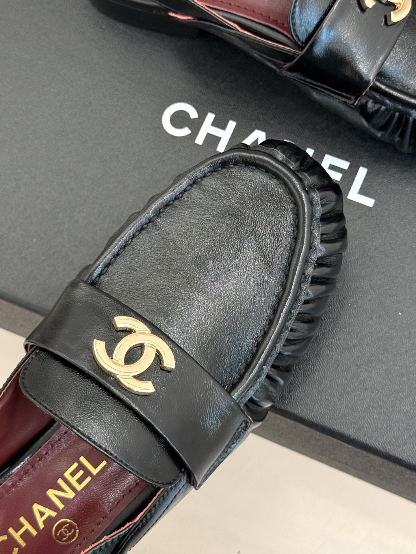 CHANE*｜小香26A新品老钱风褶皱乐福半拖26A早秋老钱风神鞋褶皱肌理揉进松弛感双C金属扣低调闪微光