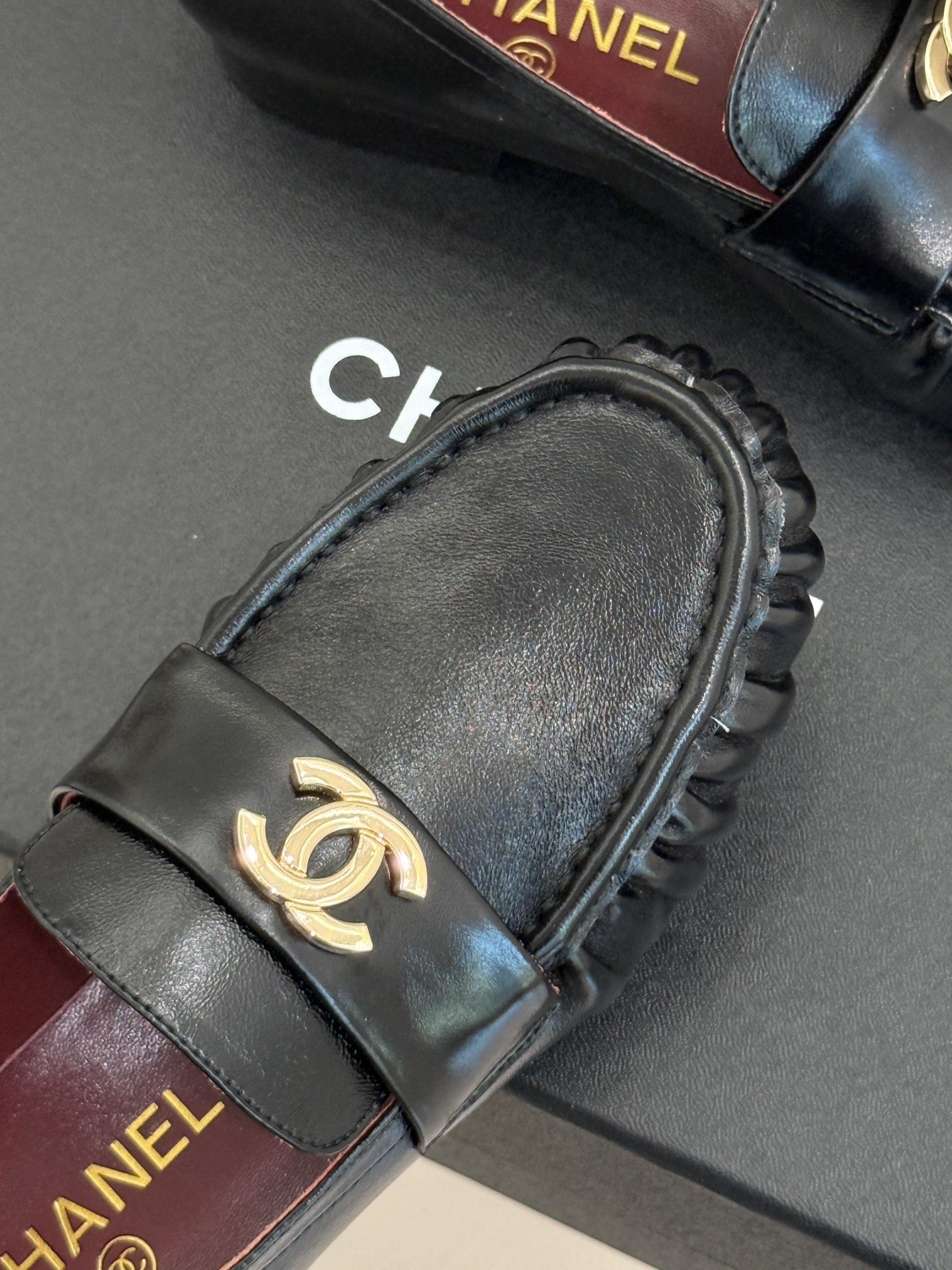 CHANE*｜小香26A新品老钱风褶皱乐福半拖26A早秋老钱风神鞋褶皱肌理揉进松弛感双C金属扣低调闪微光