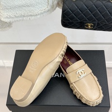 CHANE*|小香26A新品老钱风褶皱乐福半拖26A早秋老钱风神鞋褶皱肌理揉进松弛感双C金属扣低调闪微光 CHANE*|小香26A新品老钱风褶皱乐福半拖26A早秋老钱风神鞋褶皱肌理揉进松弛感双C金属扣低调闪微光