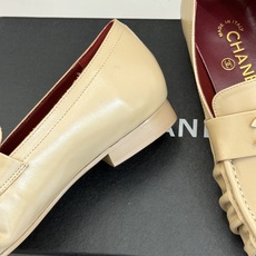 CHANE*|小香26A新品老钱风褶皱乐福半拖26A早秋老钱风神鞋褶皱肌理揉进松弛感双C金属扣低调闪微光 CHANE*|小香26A新品老钱风褶皱乐福半拖26A早秋老钱风神鞋褶皱肌理揉进松弛感双C金属扣低调闪微光