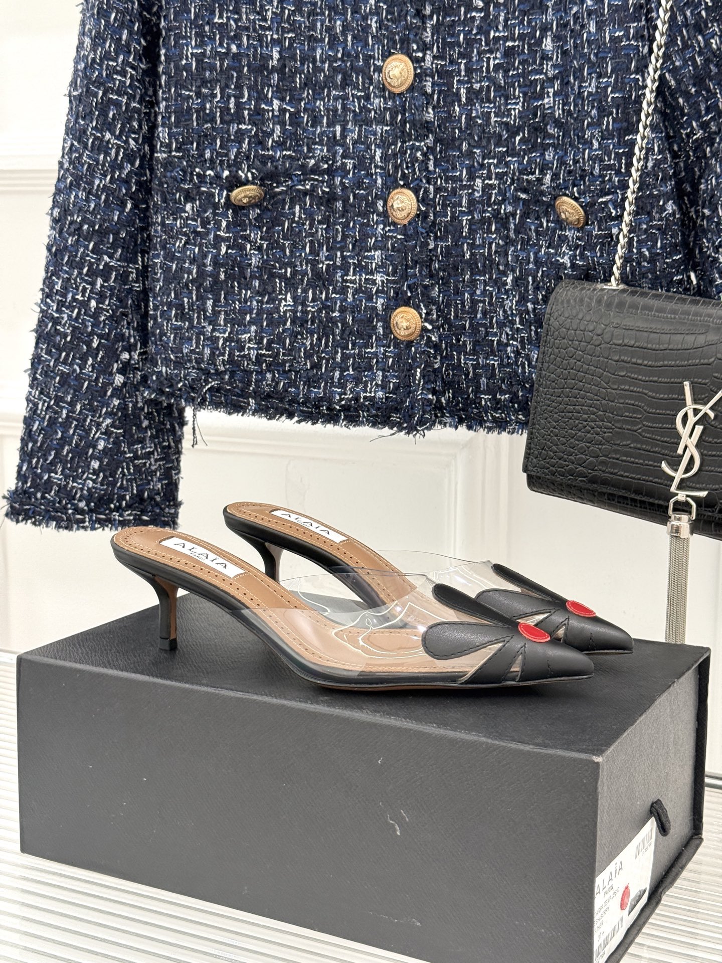 ALAÏA/阿莱亚26WF新品走秀胶片花卉系列尖头高跟凉鞋拖鞋朦胧胶片晕染花卉诗意尖头线条锋利又柔美高跟