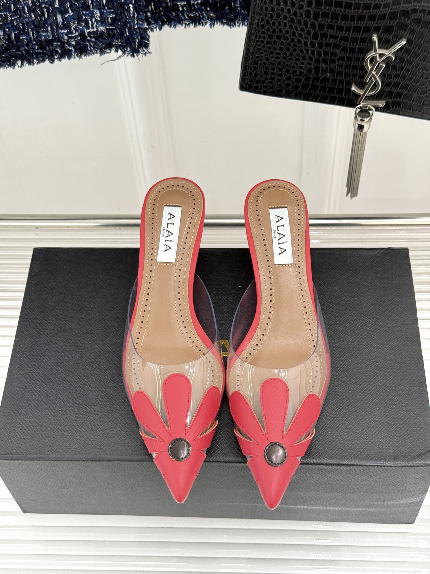 ALAÏA/阿莱亚26WF新品走秀胶片花卉系列尖头高跟凉鞋拖鞋朦胧胶片晕染花卉诗意尖头线条锋利又柔美高跟