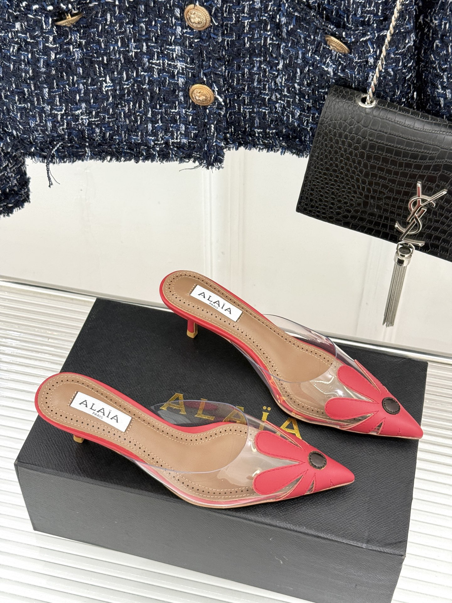 ALAÏA/阿莱亚26WF新品走秀胶片花卉系列尖头高跟凉鞋拖鞋朦胧胶片晕染花卉诗意尖头线条锋利又柔美高跟