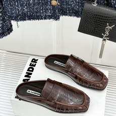 Jil Sander/吉尔桑达 26WF新品老钱风褶皱一脚蹬平底包头半拖老钱风的终极答案褶皱肌理藏着高级 Jil Sander/吉尔桑达 26WF新品老钱风褶皱一脚蹬平底包头半拖老钱风的终极答案褶皱肌理藏着高级