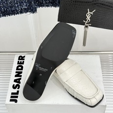 Jil Sander/吉尔桑达 26WF新品老钱风褶皱一脚蹬平底包头半拖老钱风的终极答案褶皱肌理藏着高级 Jil Sander/吉尔桑达 26WF新品老钱风褶皱一脚蹬平底包头半拖老钱风的终极答案褶皱肌理藏着高级