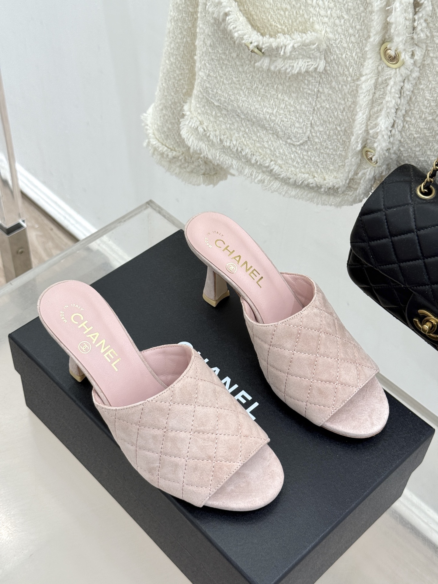 CHANE*|小香26A新品菱格鱼嘴高跟拖鞋26A早秋封神单品金属双C闪得挪不开眼经典菱格纹高级感拉满鞋 CHANE*|小香26A新品菱格鱼嘴高跟拖鞋26A早秋封神单品金属双C闪得挪不开眼经典菱格纹高级感拉满鞋