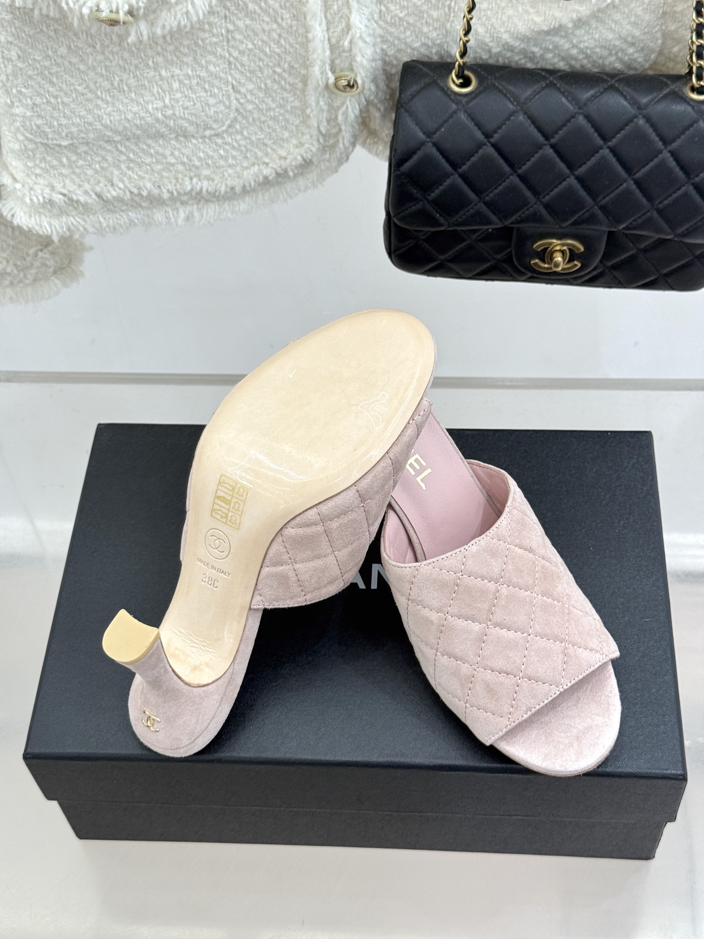 CHANE*|小香26A新品菱格鱼嘴高跟拖鞋26A早秋封神单品金属双C闪得挪不开眼经典菱格纹高级感拉满鞋 CHANE*|小香26A新品菱格鱼嘴高跟拖鞋26A早秋封神单品金属双C闪得挪不开眼经典菱格纹高级感拉满鞋