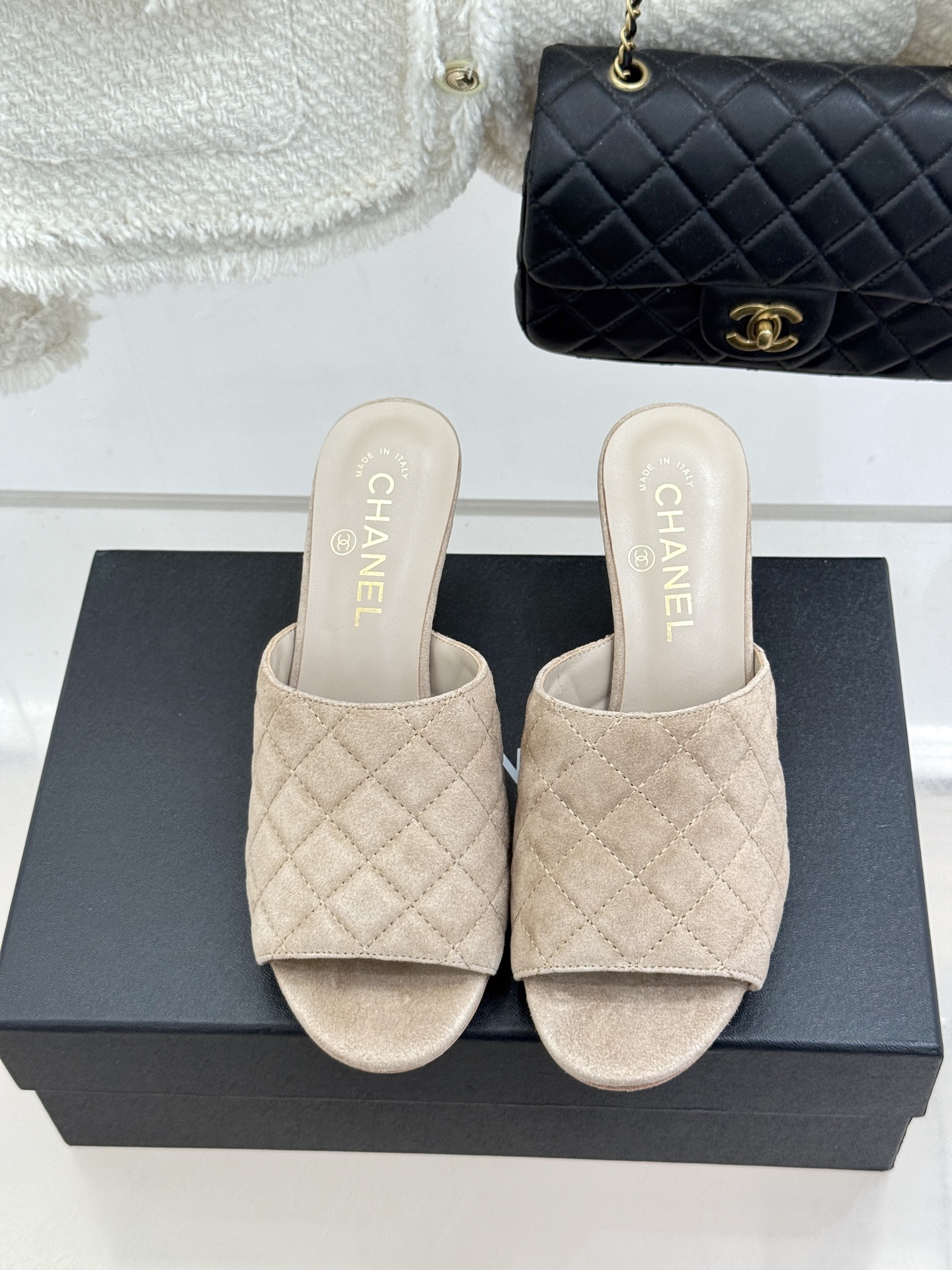CHANE*|小香26A新品菱格鱼嘴高跟拖鞋26A早秋封神单品金属双C闪得挪不开眼经典菱格纹高级感拉满鞋 CHANE*|小香26A新品菱格鱼嘴高跟拖鞋26A早秋封神单品金属双C闪得挪不开眼经典菱格纹高级感拉满鞋