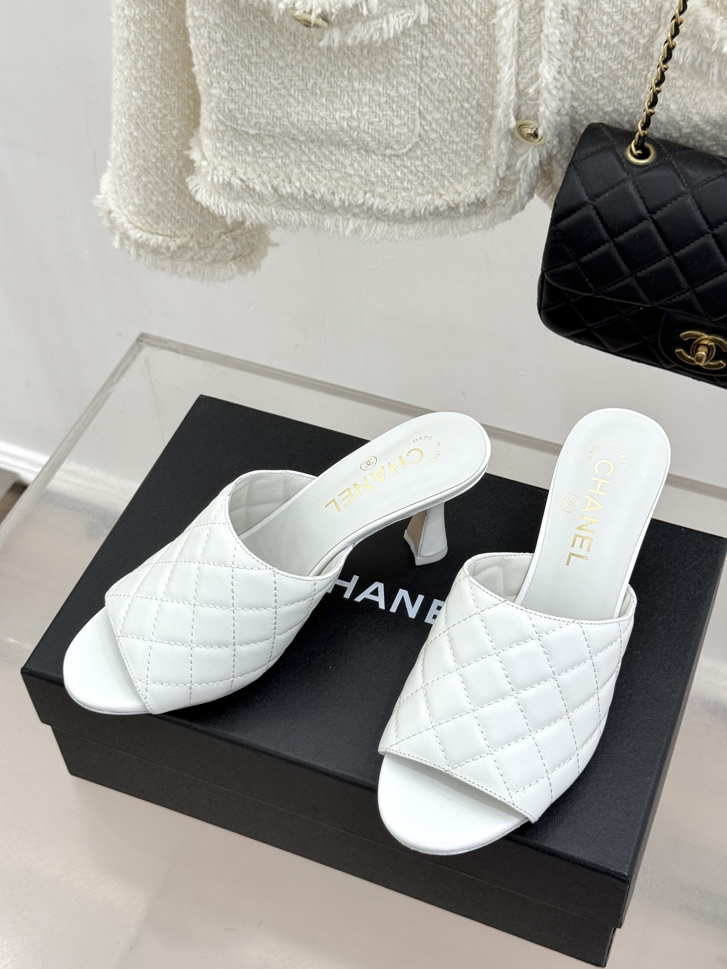 CHANE*|小香26A新品菱格鱼嘴高跟拖鞋26A早秋封神单品金属双C闪得挪不开眼经典菱格纹高级感拉满鞋 CHANE*|小香26A新品菱格鱼嘴高跟拖鞋26A早秋封神单品金属双C闪得挪不开眼经典菱格纹高级感拉满鞋