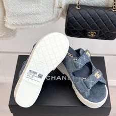 CHANE*|小香双C双带魔术贴厚底拖鞋小香双带魔术贴厚拖封神26早秋懒人必备神鞋双带设计贴合超跟脚魔术 CHANE*|小香双C双带魔术贴厚底拖鞋小香双带魔术贴厚拖封神26早秋懒人必备神鞋双带设计贴合超跟脚魔术