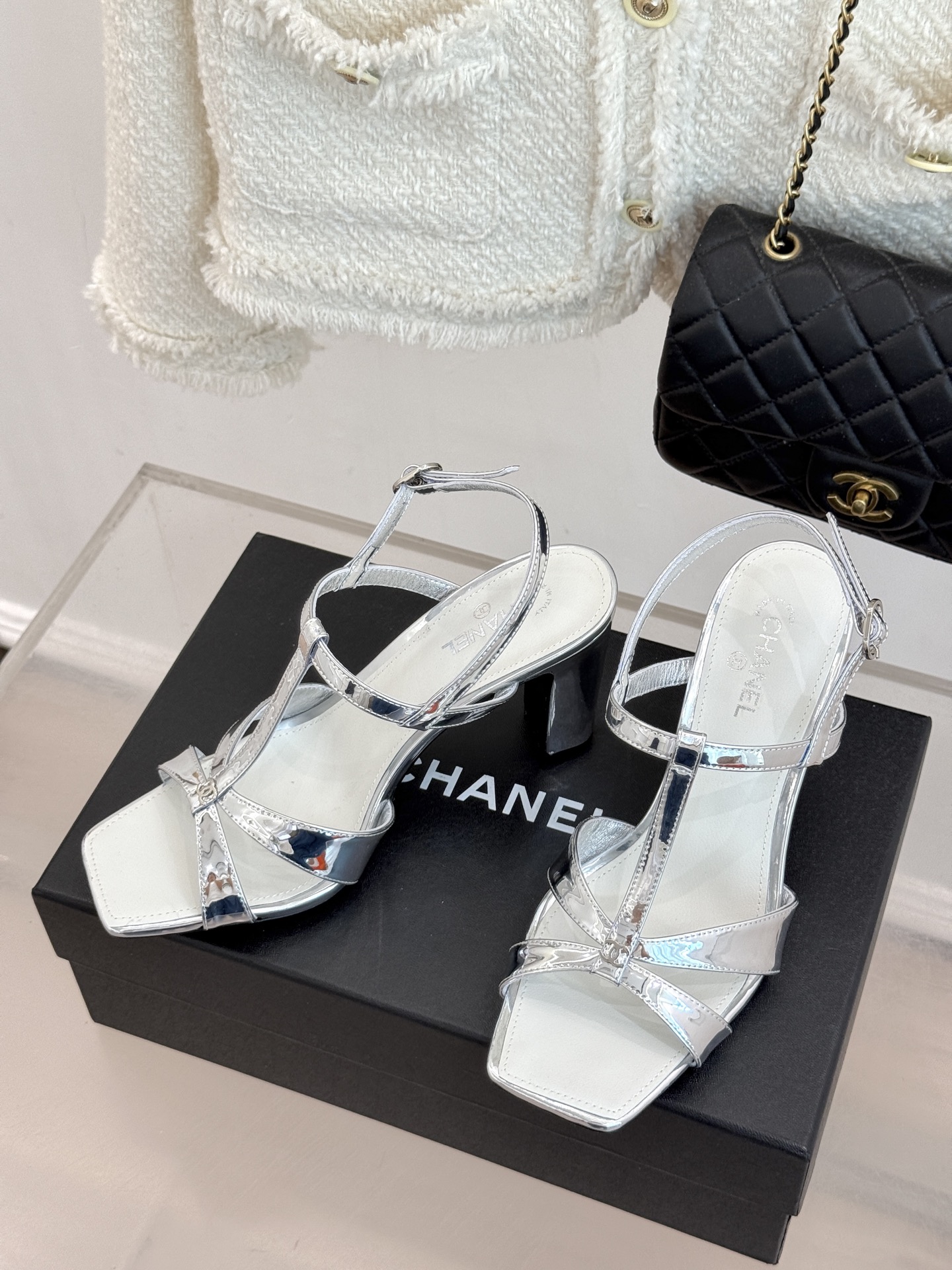 CHANE*｜小香26A双C细带方头细跟高跟凉鞋Chanel 26A 工坊新作双C细带方头高跟凉鞋把法式