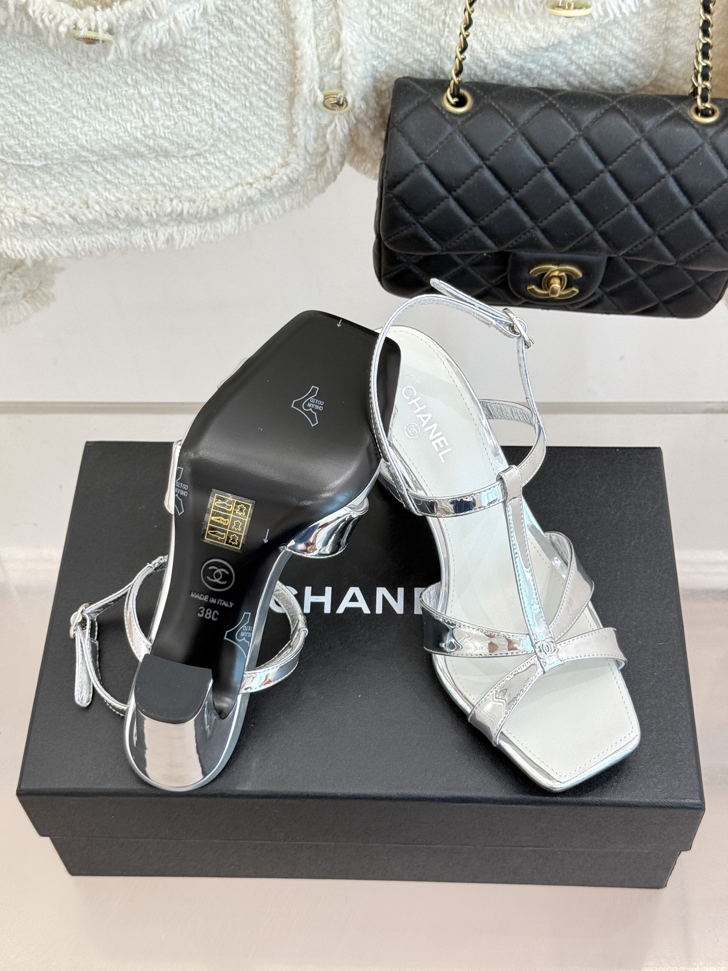 CHANE*｜小香26A双C细带方头细跟高跟凉鞋Chanel 26A 工坊新作双C细带方头高跟凉鞋把法式