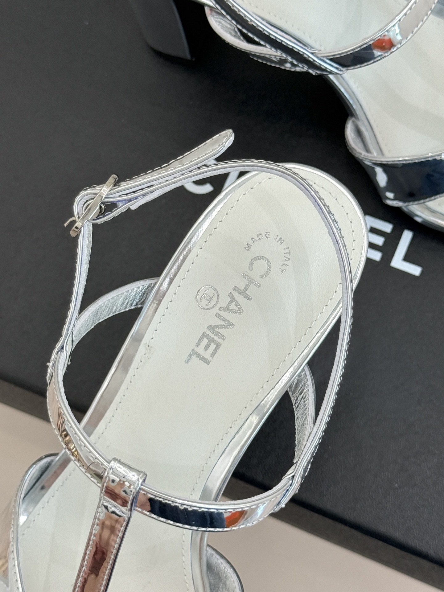 CHANE*｜小香26A双C细带方头细跟高跟凉鞋Chanel 26A 工坊新作双C细带方头高跟凉鞋把法式
