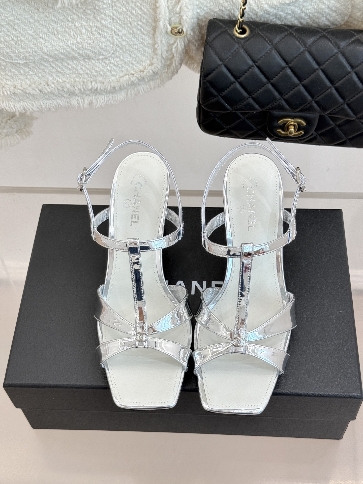 CHANE*｜小香26A双C细带方头细跟高跟凉鞋Chanel 26A 工坊新作双C细带方头高跟凉鞋把法式