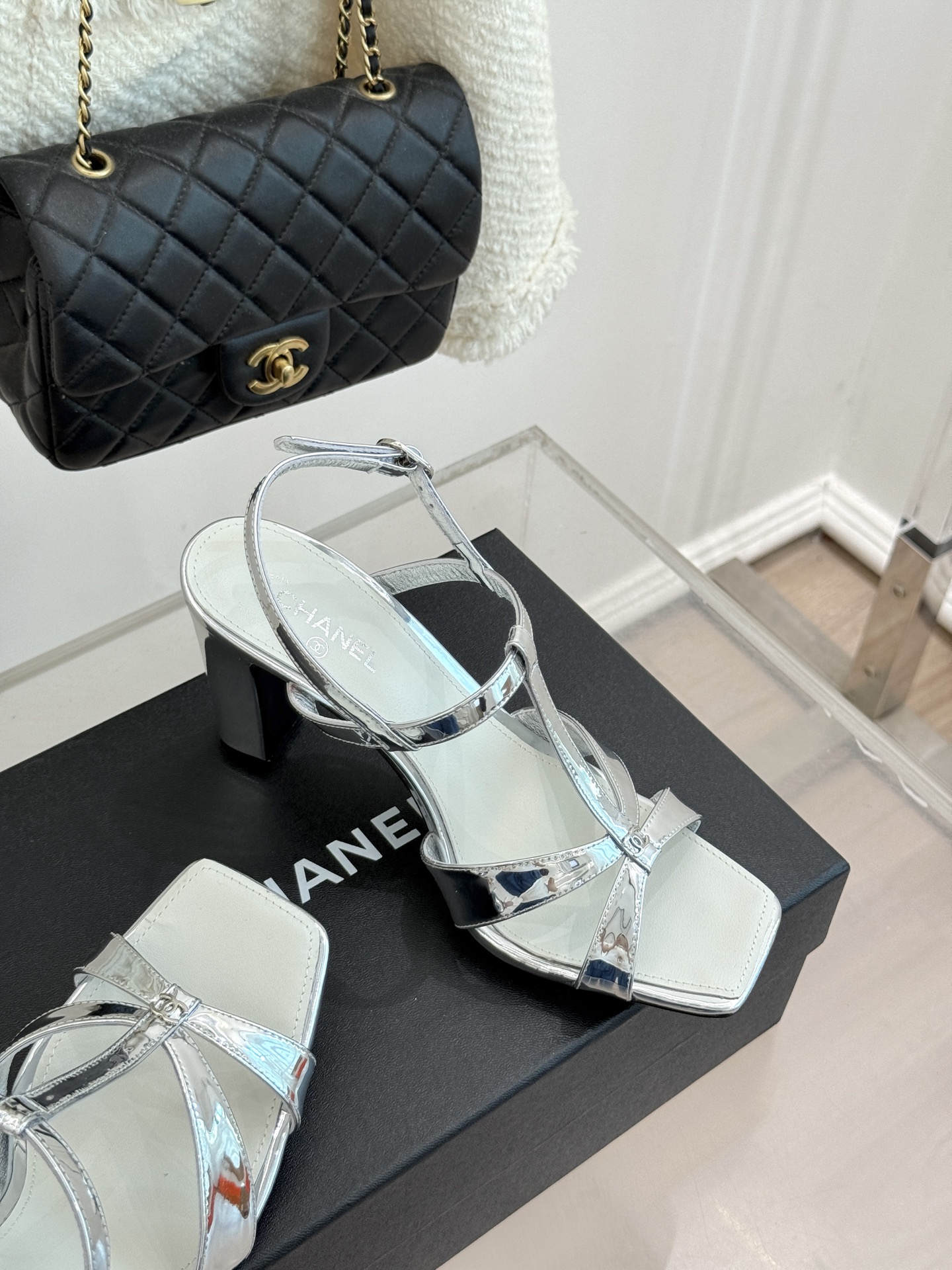 CHANE*｜小香26A双C细带方头细跟高跟凉鞋Chanel 26A 工坊新作双C细带方头高跟凉鞋把法式