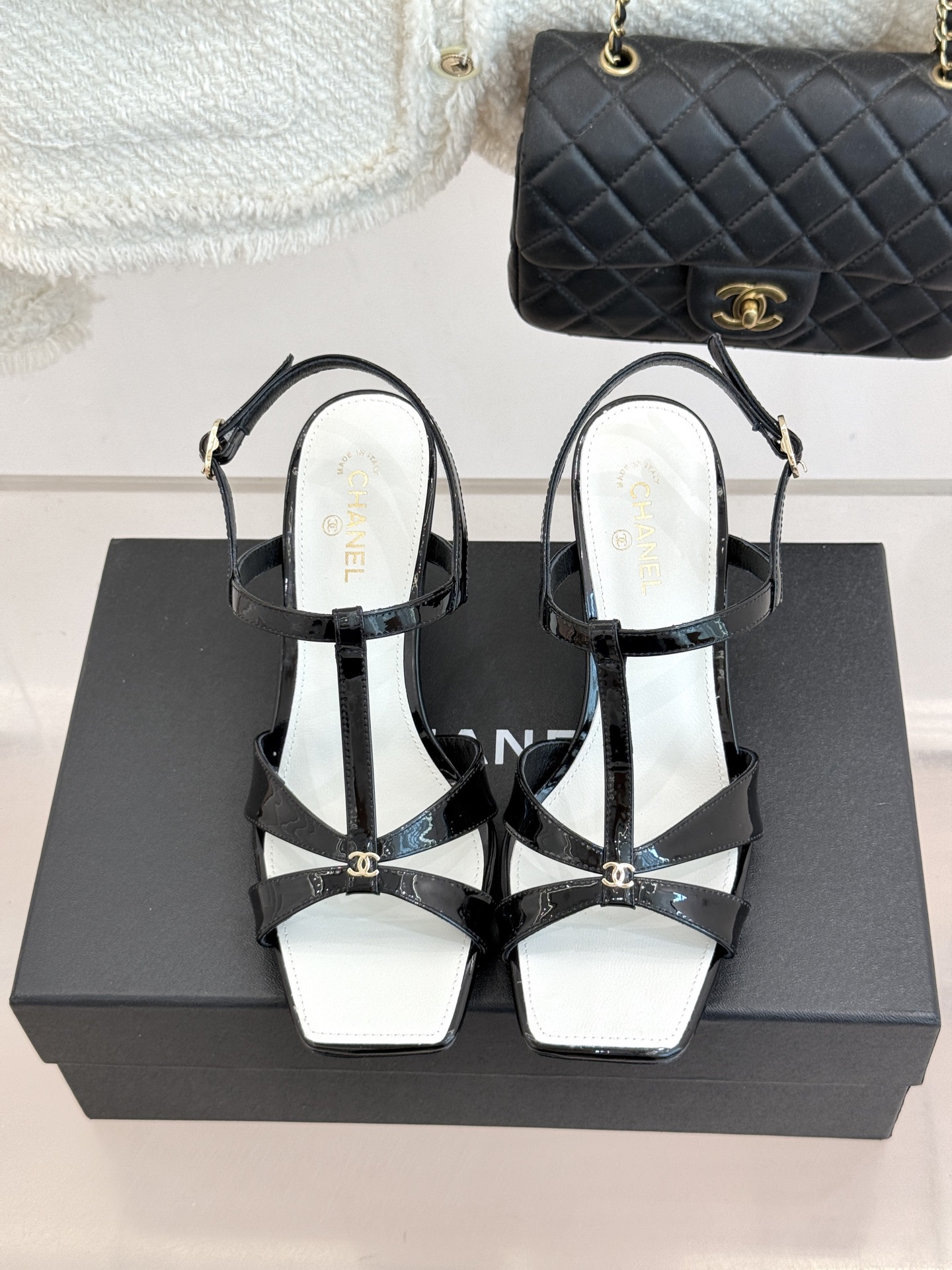CHANE*|小香26A双C细带方头细跟高跟凉鞋Chanel 26A 工坊新作双C细带方头高跟凉鞋把法式 CHANE*|小香26A双C细带方头细跟高跟凉鞋Chanel 26A 工坊新作双C细带方头高跟凉鞋把法式