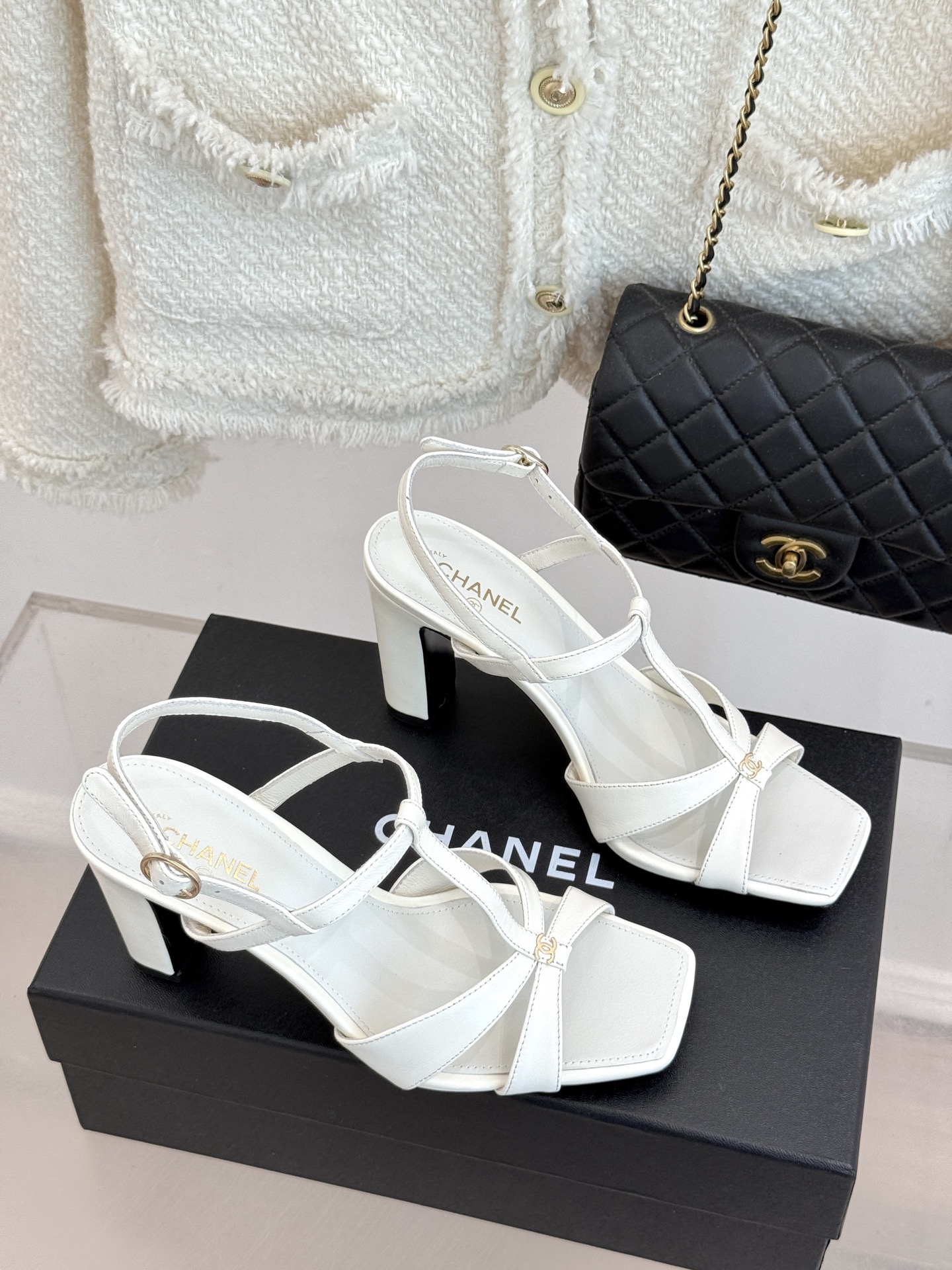 CHANE*｜小香26A双C细带方头细跟高跟凉鞋Chanel 26A 工坊新作双C细带方头高跟凉鞋把法式