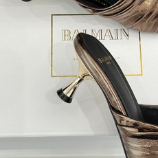 Balmain|巴尔曼经典B水钻扣一字带褶皱猫跟拖鞋经典B水钻扣猫跟拖鞋褶皱一字带揉进法式浪漫进口软牛皮 Balmain|巴尔曼经典B水钻扣一字带褶皱猫跟拖鞋经典B水钻扣猫跟拖鞋褶皱一字带揉进法式浪漫进口软牛皮
