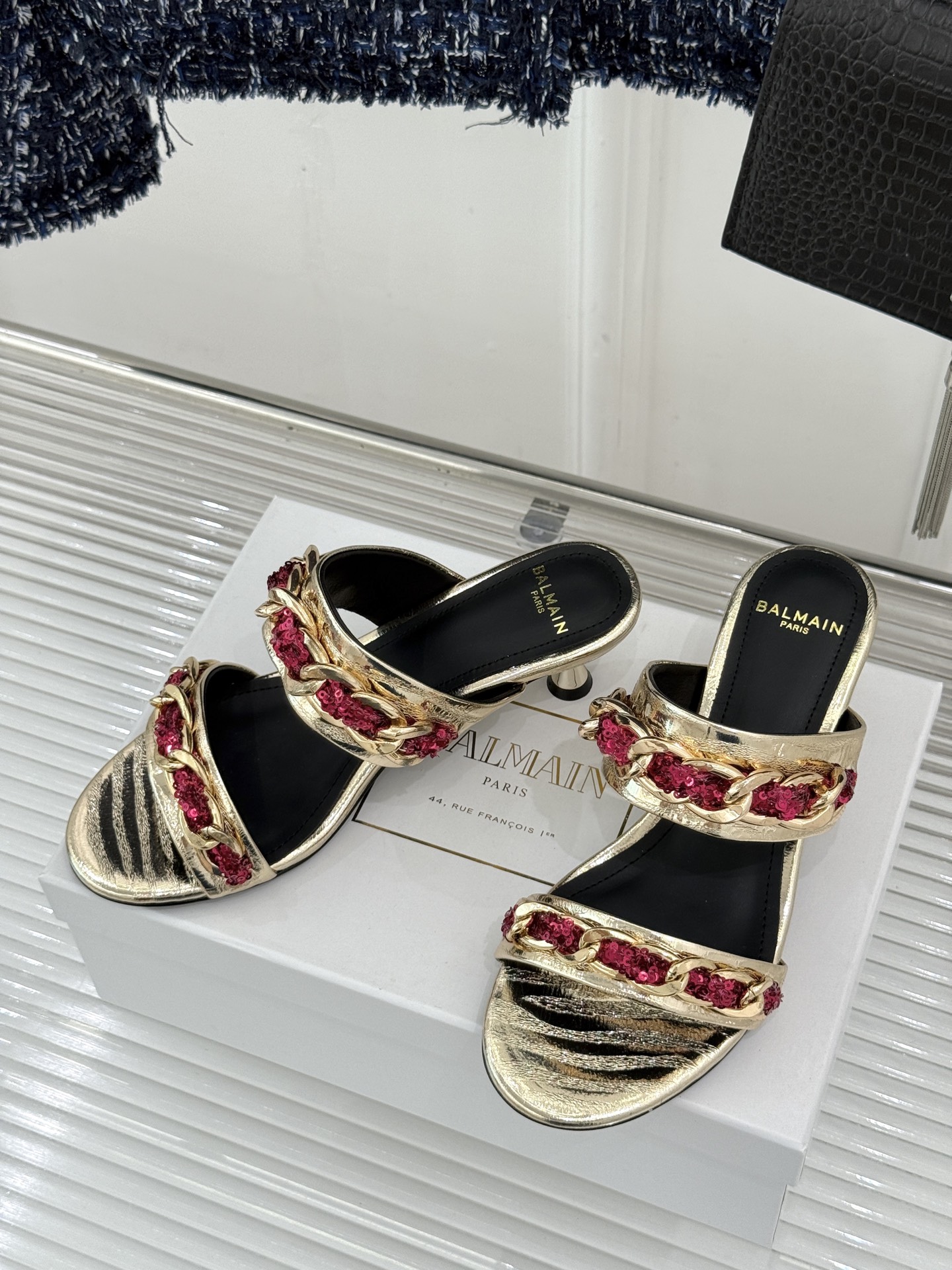 Balmain｜巴尔曼经典金属链条一字带猫跟拖鞋金属链条一字带设计把法式贵气焊在脚上意大利头层小牛皮亮面