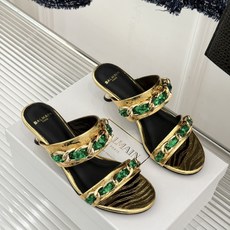 Balmain|巴尔曼经典金属链条一字带猫跟拖鞋金属链条一字带设计把法式贵气焊在脚上意大利头层小牛皮亮面 Balmain|巴尔曼经典金属链条一字带猫跟拖鞋金属链条一字带设计把法式贵气焊在脚上意大利头层小牛皮亮面