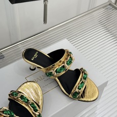 Balmain|巴尔曼经典金属链条一字带猫跟拖鞋金属链条一字带设计把法式贵气焊在脚上意大利头层小牛皮亮面 Balmain|巴尔曼经典金属链条一字带猫跟拖鞋金属链条一字带设计把法式贵气焊在脚上意大利头层小牛皮亮面