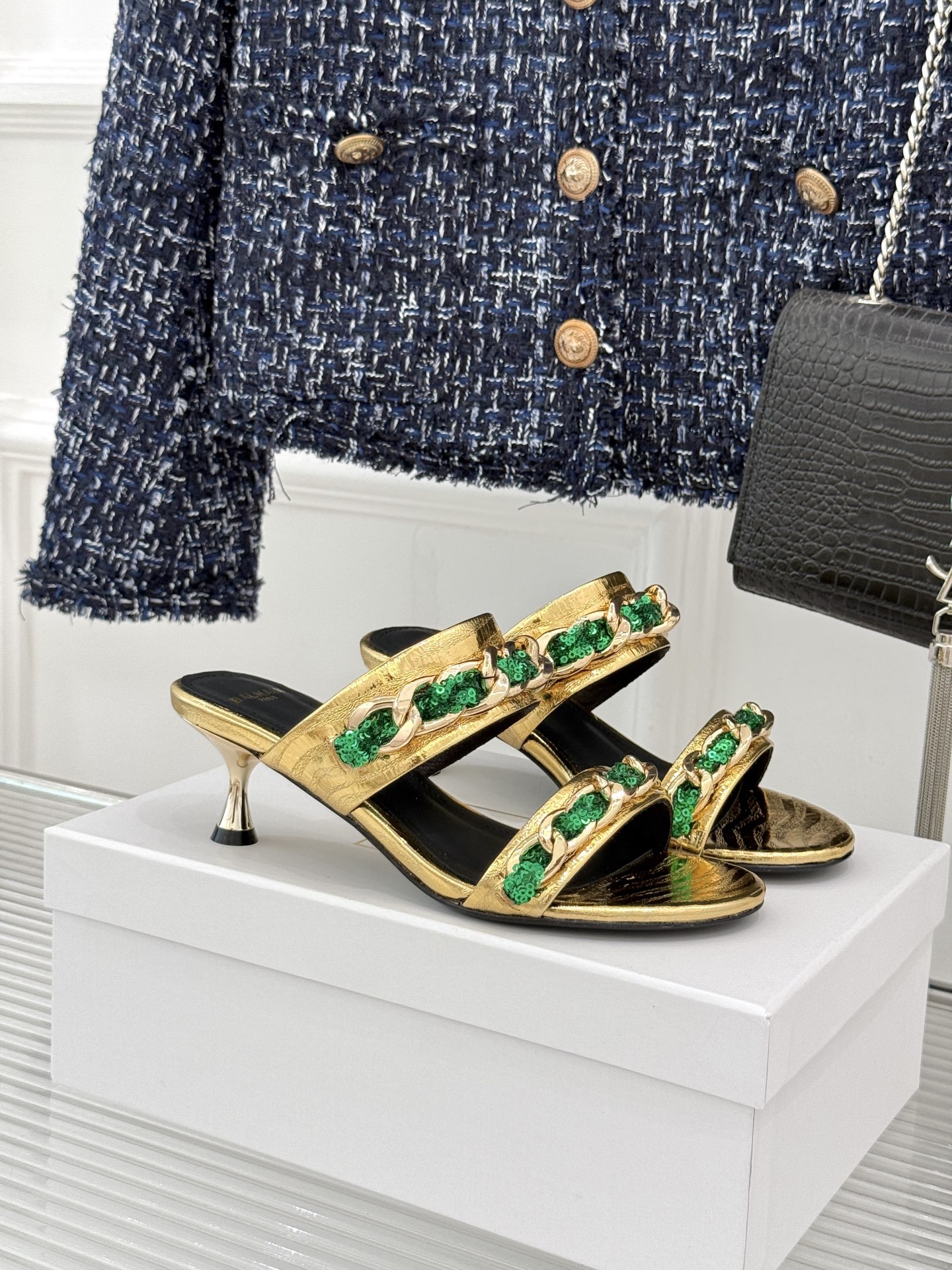 Balmain｜巴尔曼经典金属链条一字带猫跟拖鞋金属链条一字带设计把法式贵气焊在脚上意大利头层小牛皮亮面