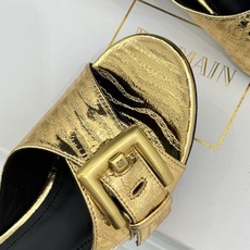 Balmain|巴尔曼经典金属扣一字带猫跟拖鞋PB金属扣一字带设计把法式贵气焊在脚上意大利手工精制小牛皮 Balmain|巴尔曼经典金属扣一字带猫跟拖鞋PB金属扣一字带设计把法式贵气焊在脚上意大利手工精制小牛皮