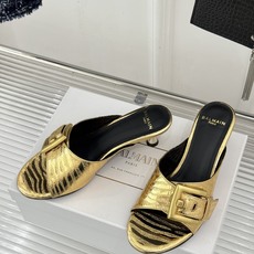 Balmain|巴尔曼经典金属扣一字带猫跟拖鞋PB金属扣一字带设计把法式贵气焊在脚上意大利手工精制小牛皮 Balmain|巴尔曼经典金属扣一字带猫跟拖鞋PB金属扣一字带设计把法式贵气焊在脚上意大利手工精制小牛皮